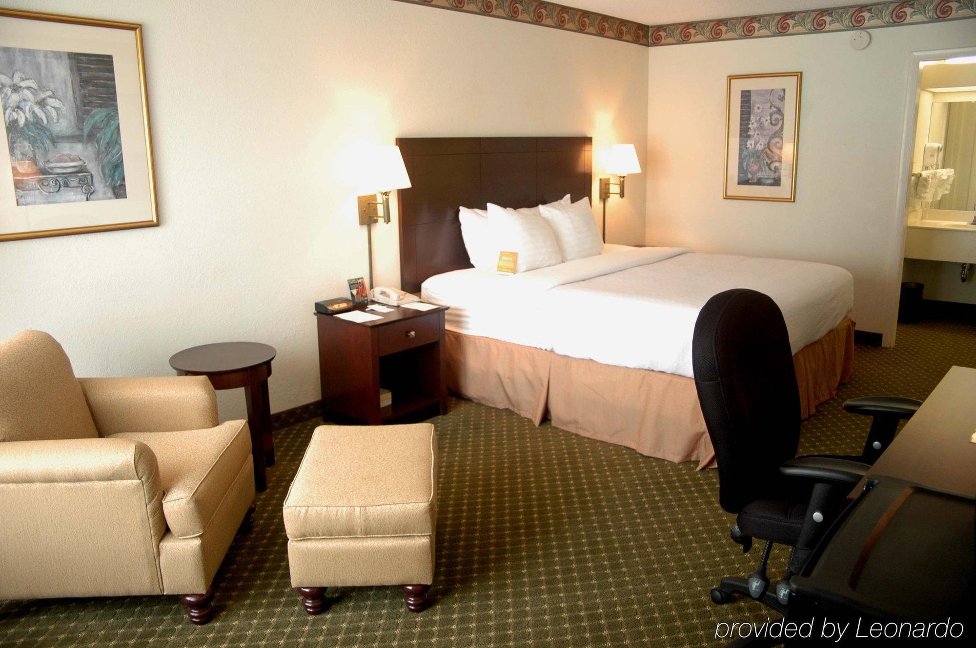 Holiday Inn Express & Suites Lakeland South, An Ihg Hotel Room photo