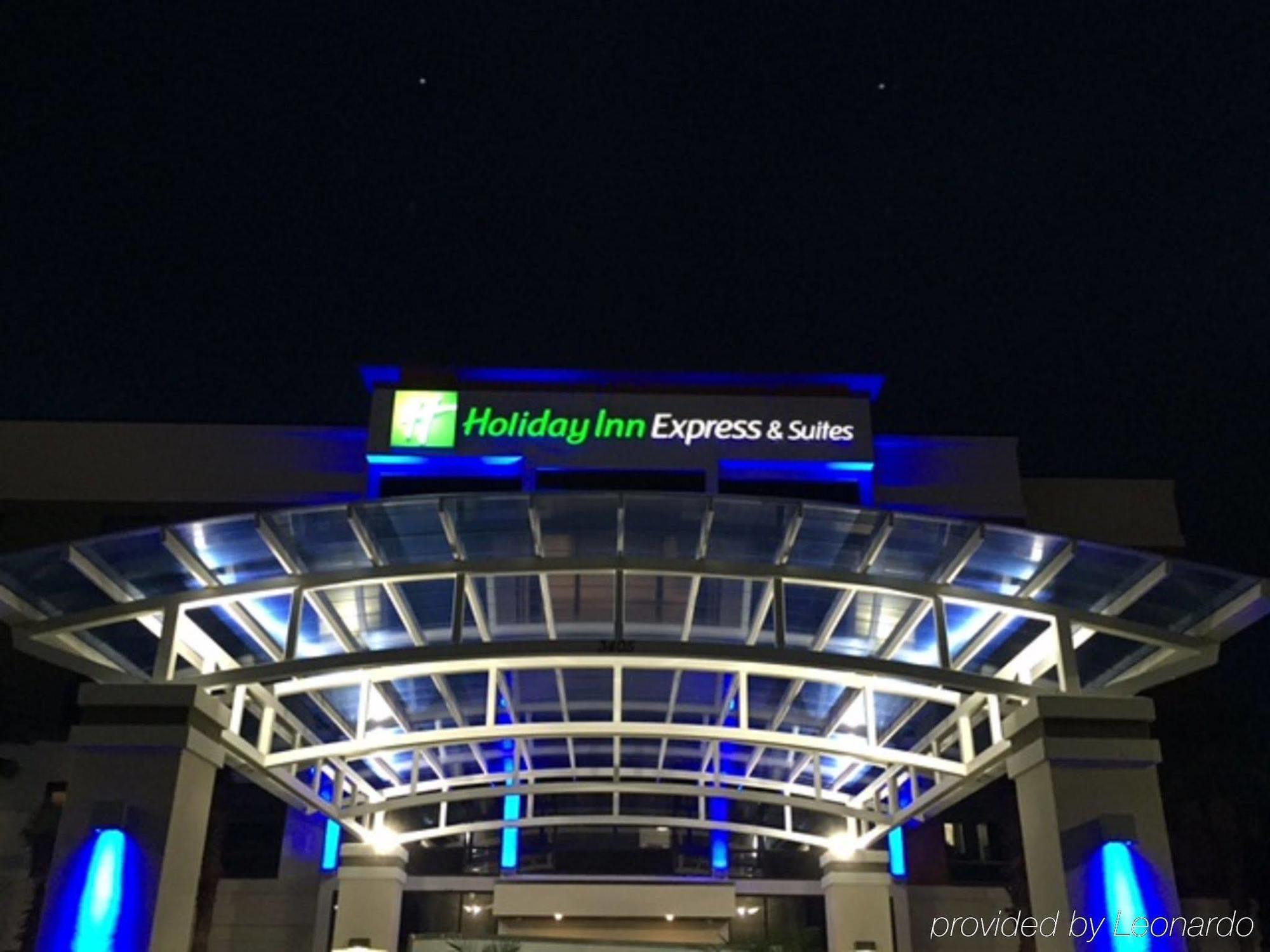 Holiday Inn Express & Suites Lakeland South, An Ihg Hotel Exterior photo
